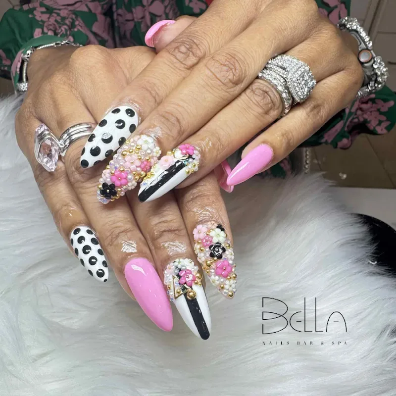 Bella Nails Spa & Bar — Nail salon in Huntersville